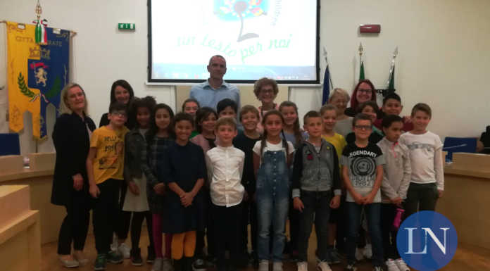 Merate, gli studenti della 3 A di Sartirana al Festival della canzone europea dei bambini